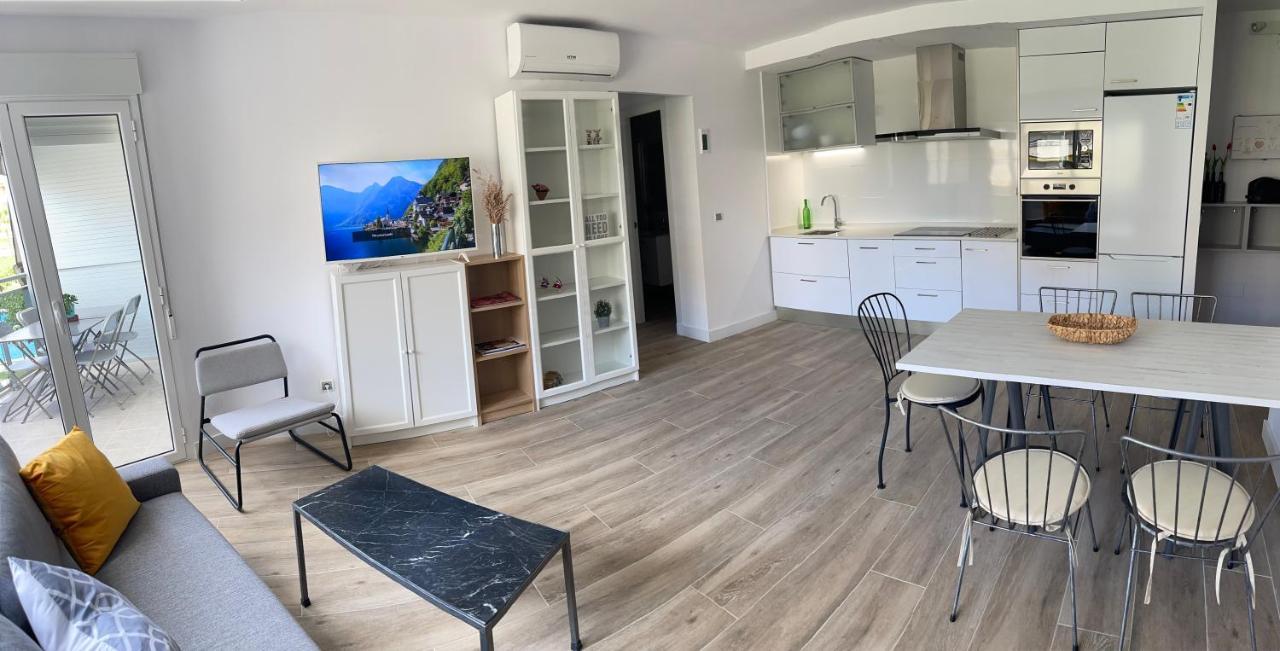 Delux Apartament 살루 외부 사진